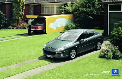 Peugeot 407 contrasted with toy car in TV Ad
