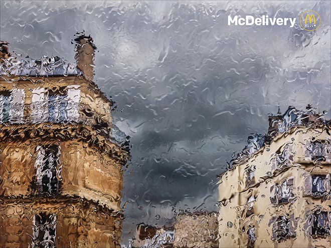 McDonalds France McDelivery print advertisement - rainy day